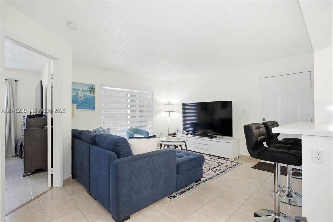 En Venta: $204,500 (1 camas, 1 baños, 739 Pies cuadrados)