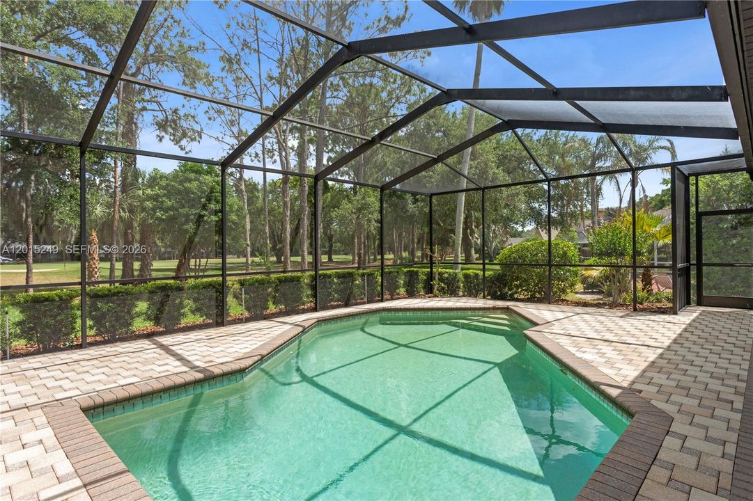 En Venta: $860,000 (4 camas, 2 baños, 2912 Pies cuadrados)