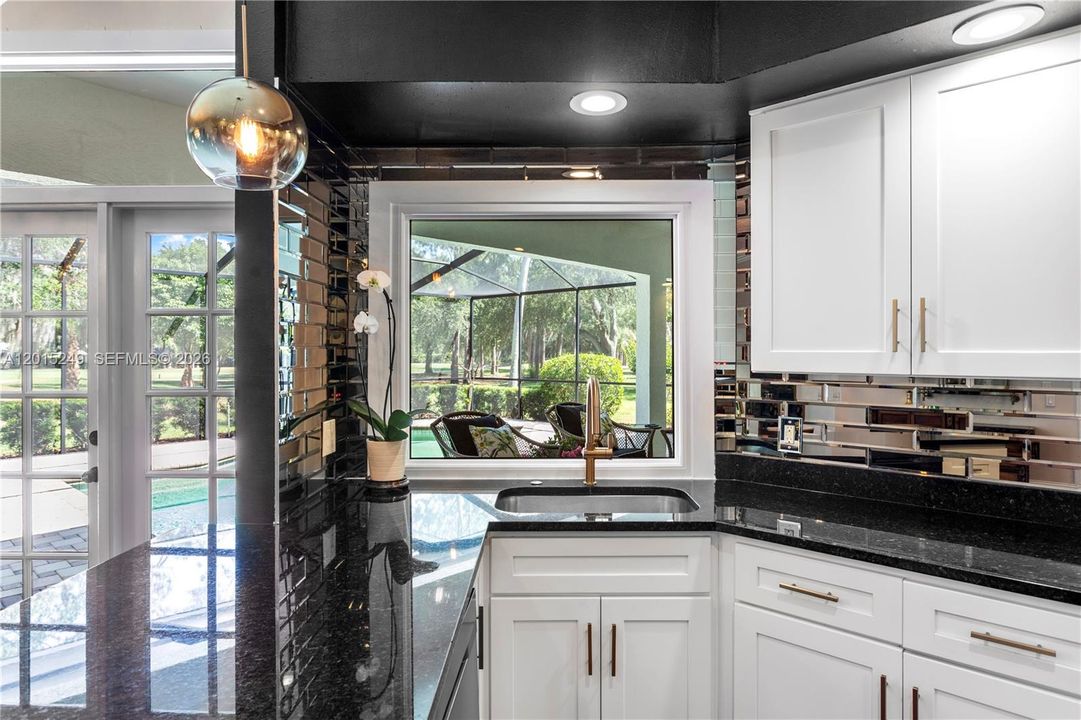 En Venta: $860,000 (4 camas, 2 baños, 2912 Pies cuadrados)