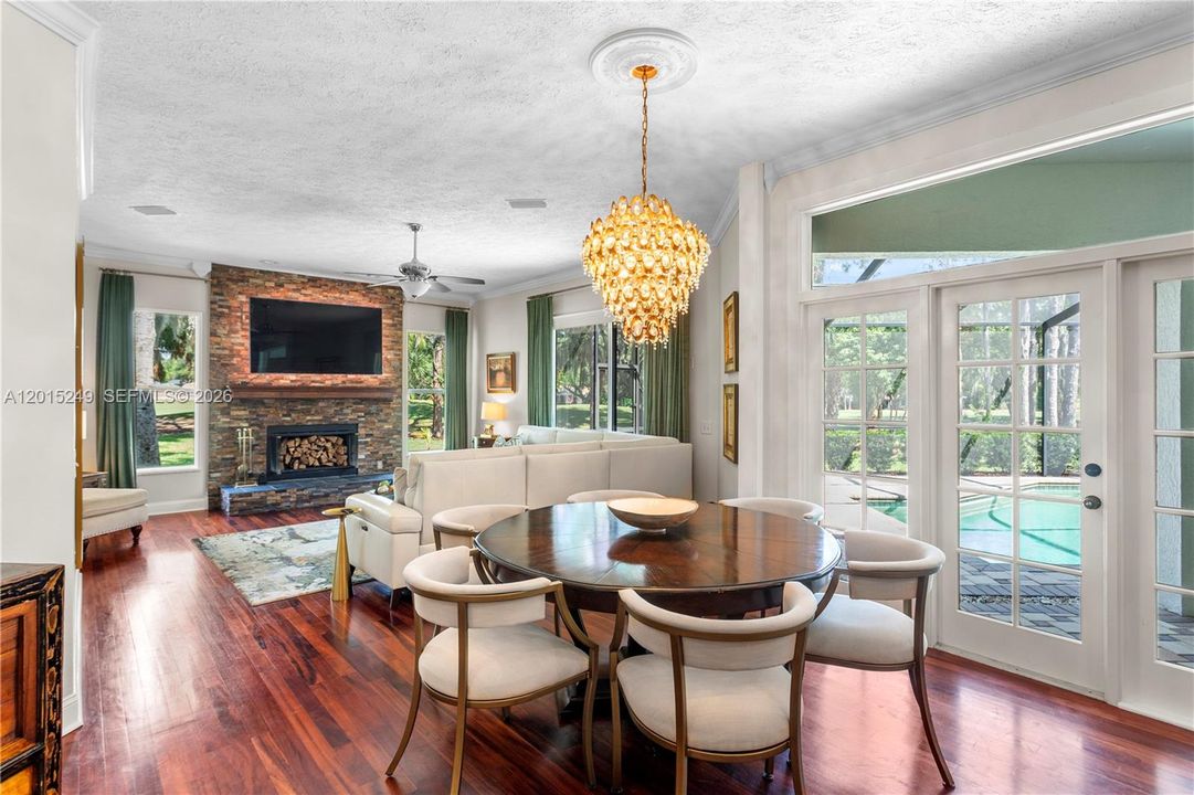 En Venta: $860,000 (4 camas, 2 baños, 2912 Pies cuadrados)