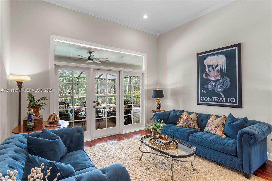 En Venta: $860,000 (4 camas, 2 baños, 2912 Pies cuadrados)