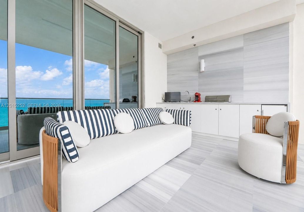 For Sale: $8,795,000 (4 beds, 5 baths, 2987 Square Feet)