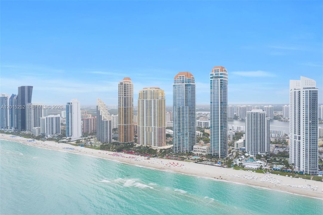 For Sale: $8,795,000 (4 beds, 5 baths, 2987 Square Feet)