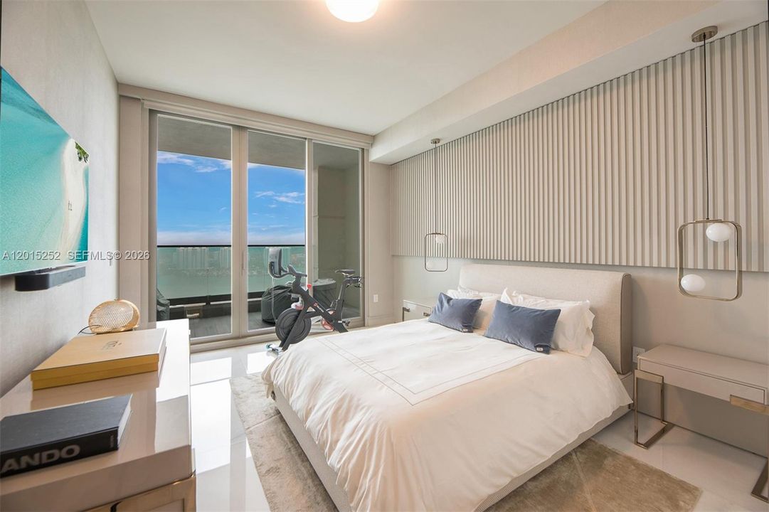 For Sale: $8,795,000 (4 beds, 5 baths, 2987 Square Feet)