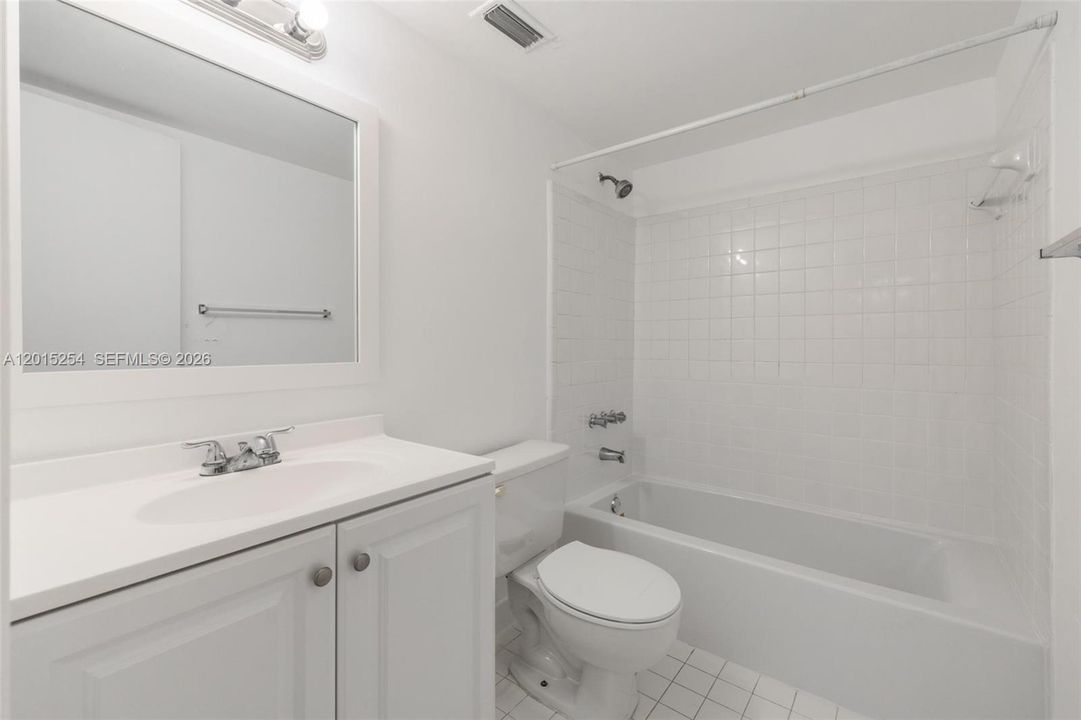 В аренду: $1,449 (1 спален, 1 ванн, 703 Квадратных фут)
