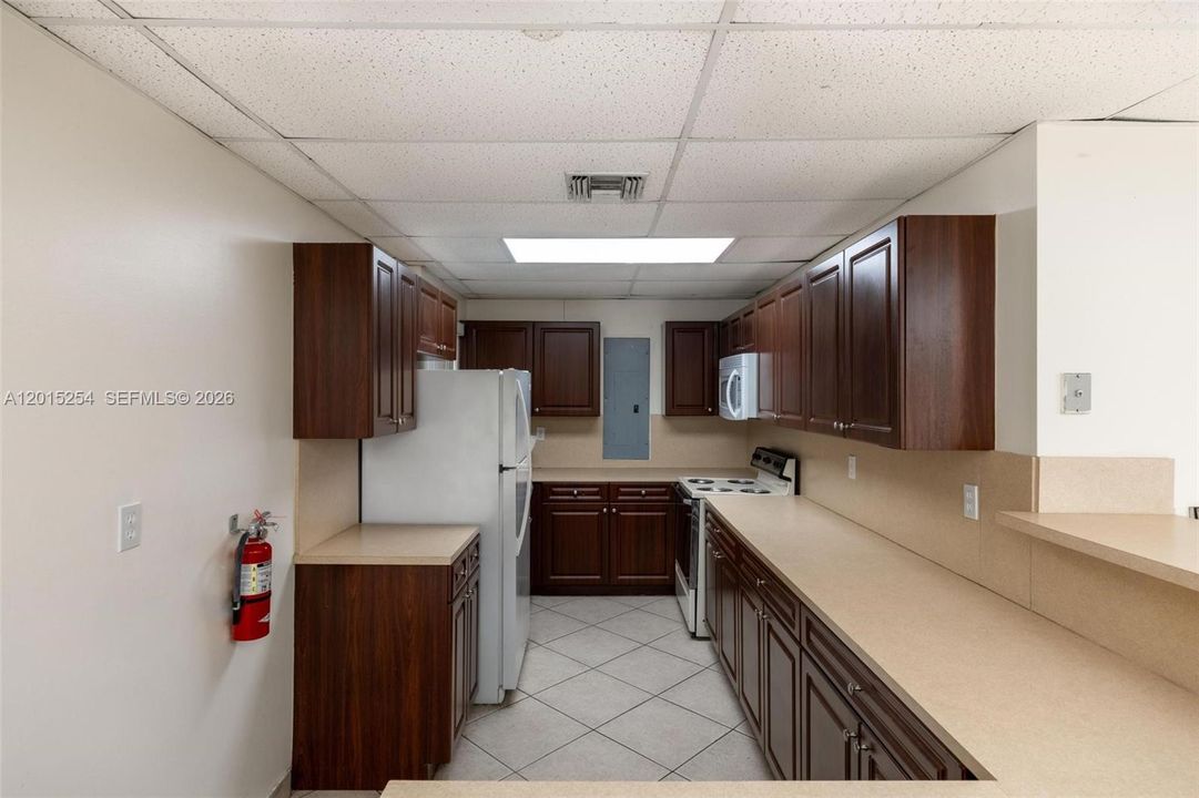 В аренду: $1,449 (1 спален, 1 ванн, 703 Квадратных фут)