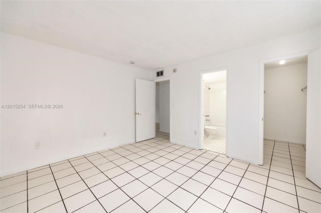 В аренду: $1,449 (1 спален, 1 ванн, 703 Квадратных фут)