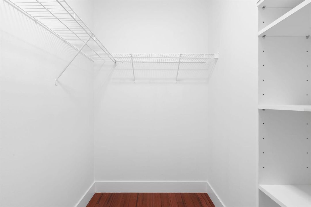 17-web-or-mls-3020 NE 32nd Ave-48