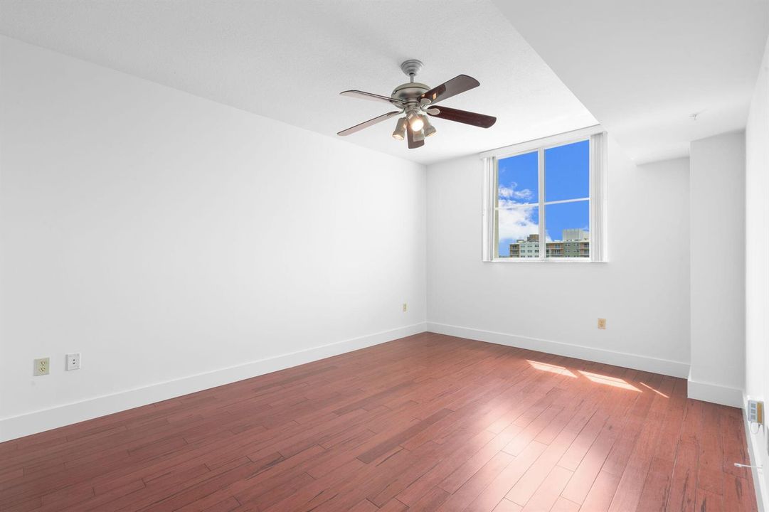18-web-or-mls-3020 NE 32nd Ave-51