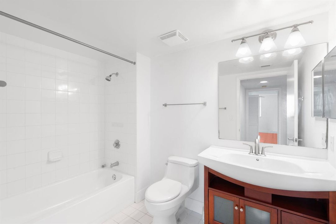 15-web-or-mls-3020 NE 32nd Ave-33