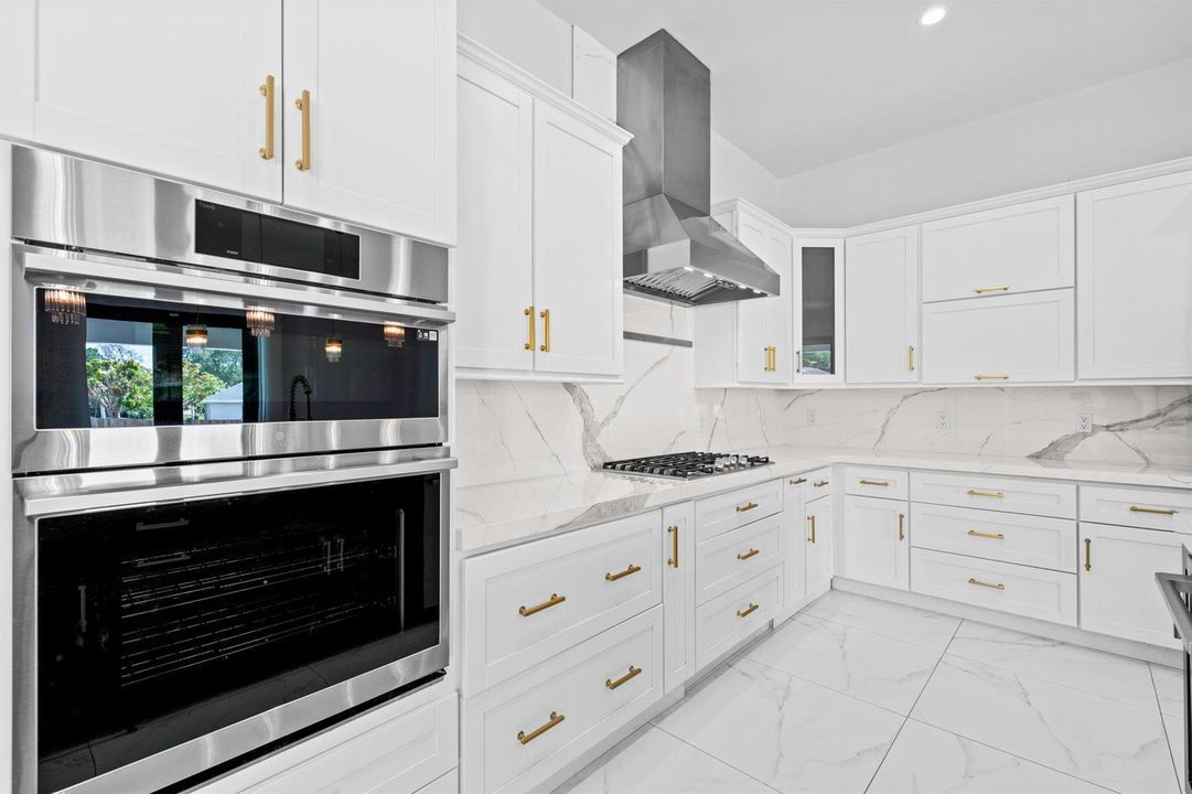 15-web-or-mls-A7404982