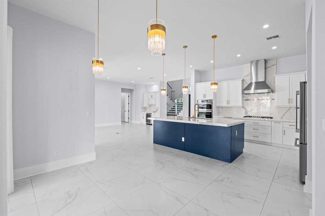 18-web-or-mls-A7404928