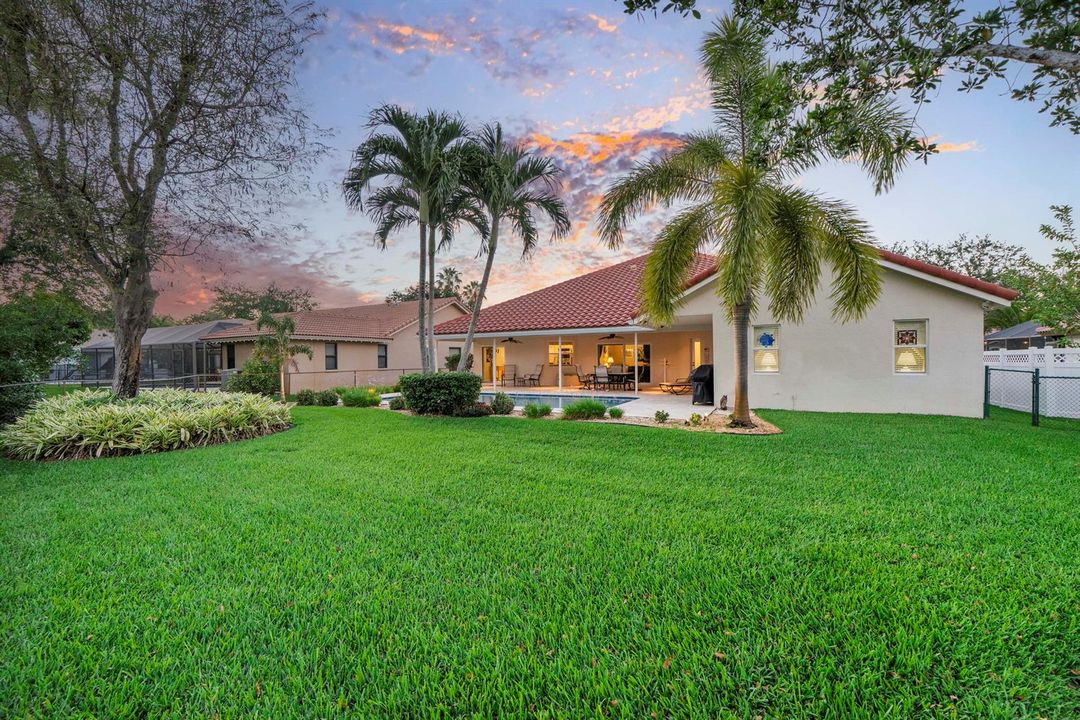 9730 Nw 51st St twilight_008