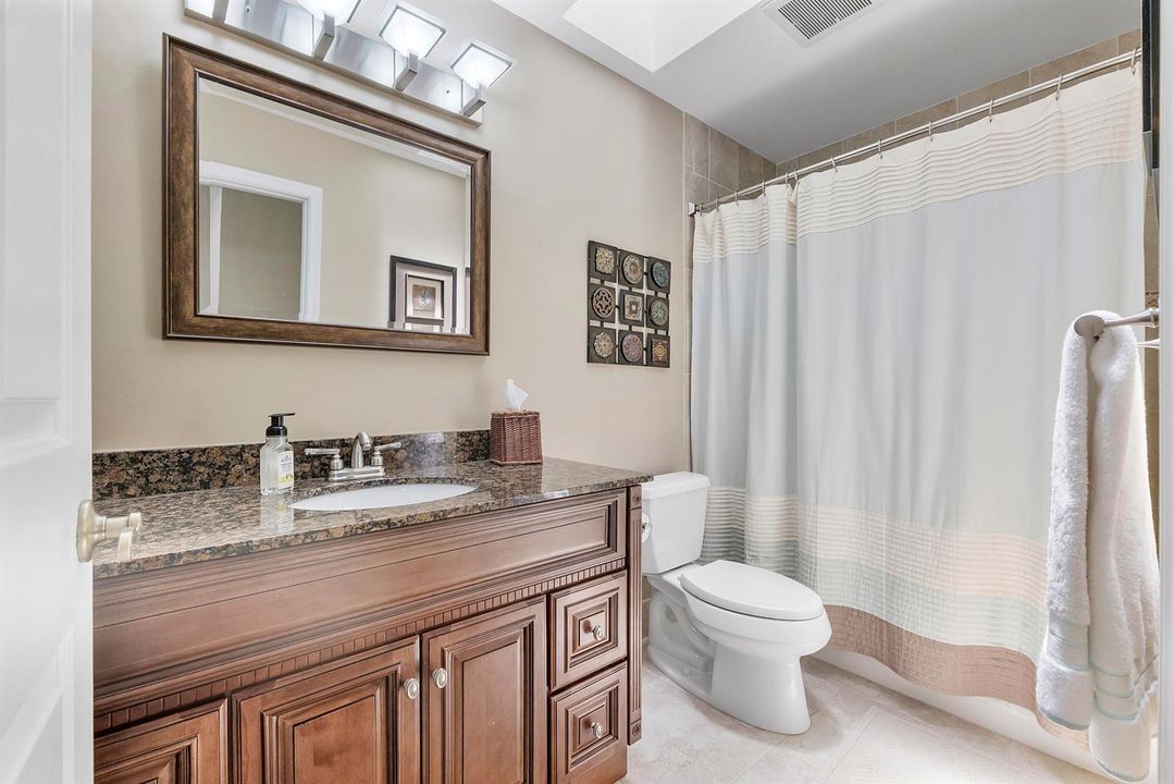 9730 Nw 51st St_038