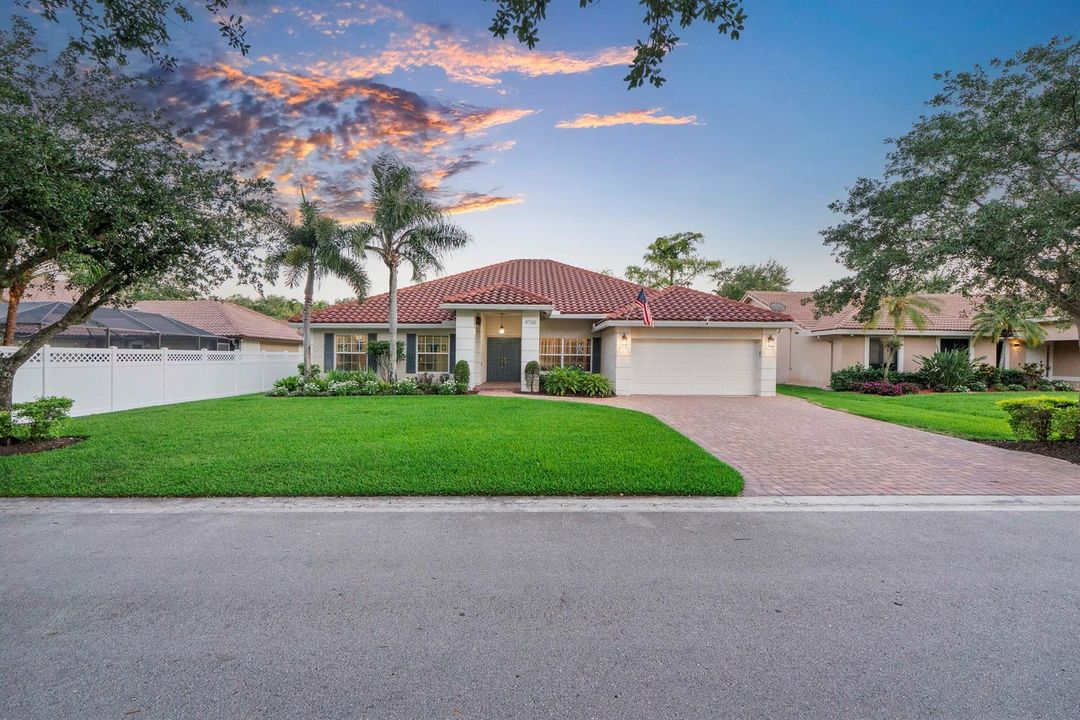 9730 Nw 51st St twilight_003