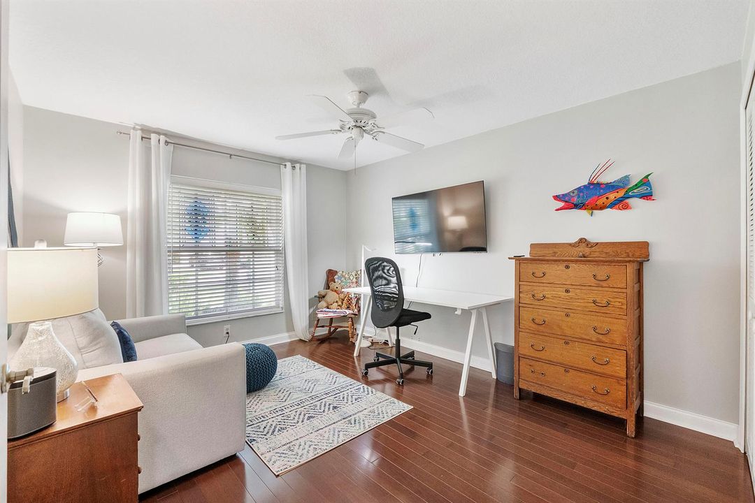 9730 Nw 51st St_041