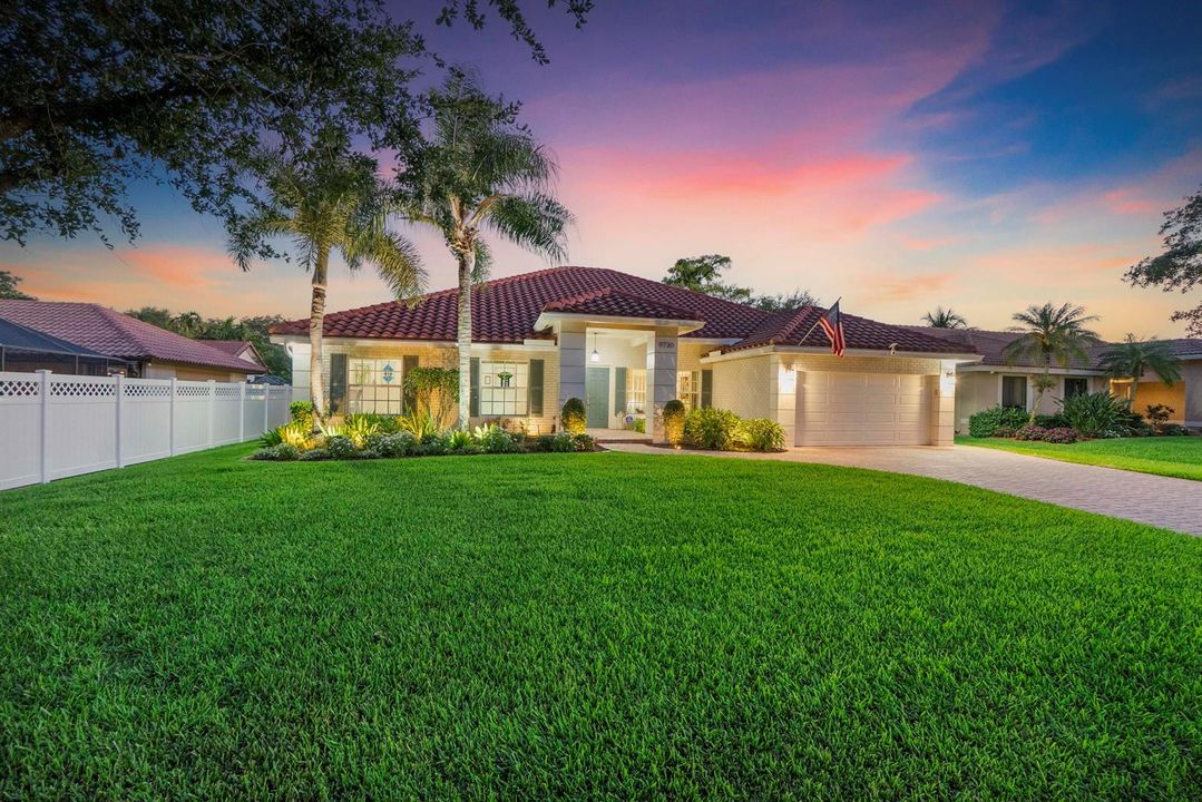 9730 Nw 51st St twilight_017