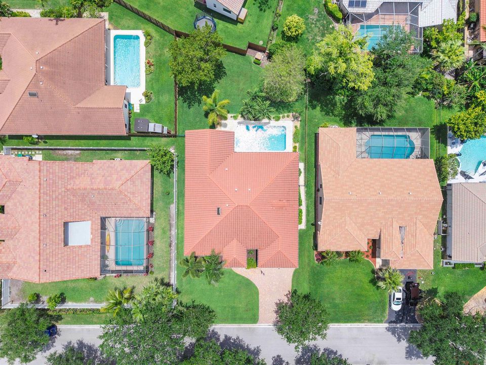 9730 Nw 51st St_006