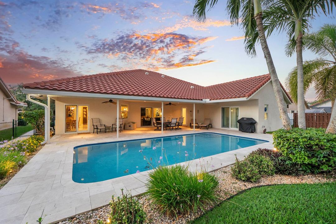 9730 Nw 51st St twilight_010