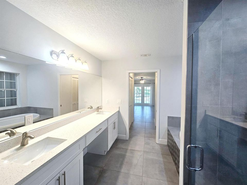MAster Bath (3)
