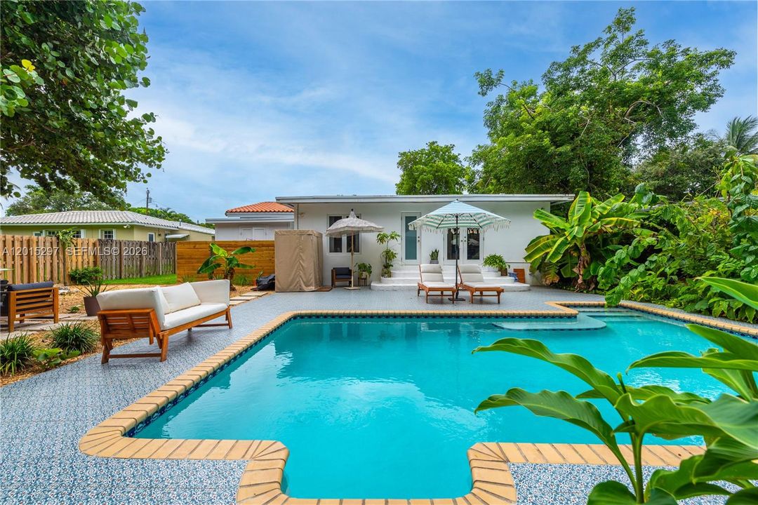 For Rent: $9,500 (5 beds, 4 baths, 2104 Square Feet)