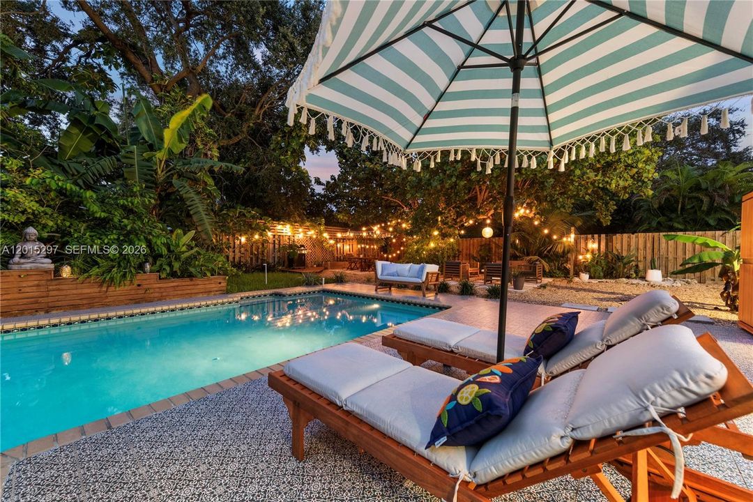 For Rent: $9,500 (5 beds, 4 baths, 2104 Square Feet)
