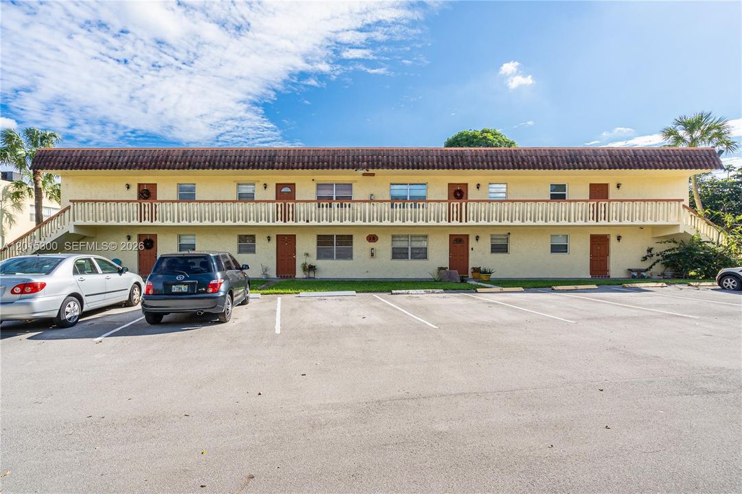 En Venta: $195,000 (2 camas, 2 baños, 1000 Pies cuadrados)