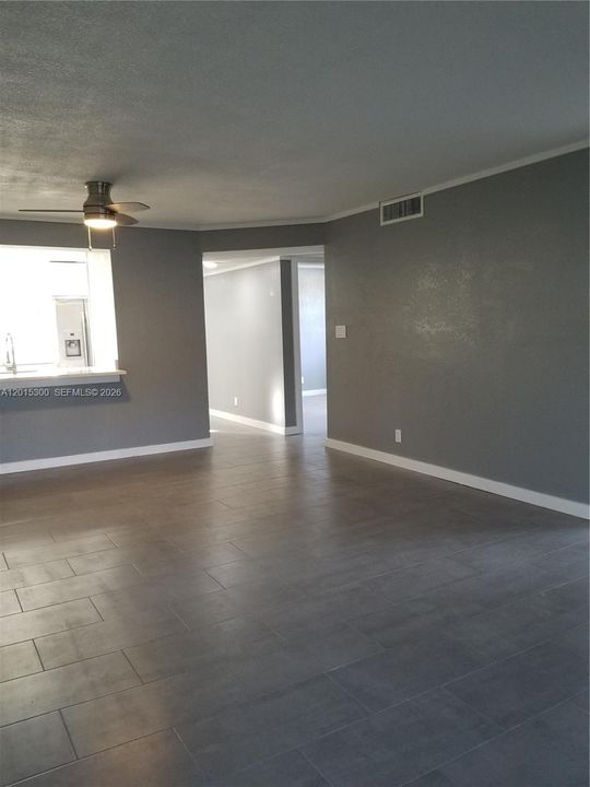 En Venta: $195,000 (2 camas, 2 baños, 1000 Pies cuadrados)