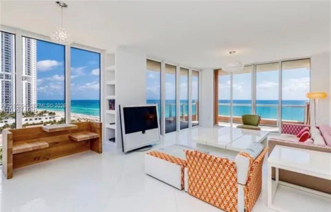 For Sale: $4,995,000 (4 beds, 4 baths, 2736 Square Feet)