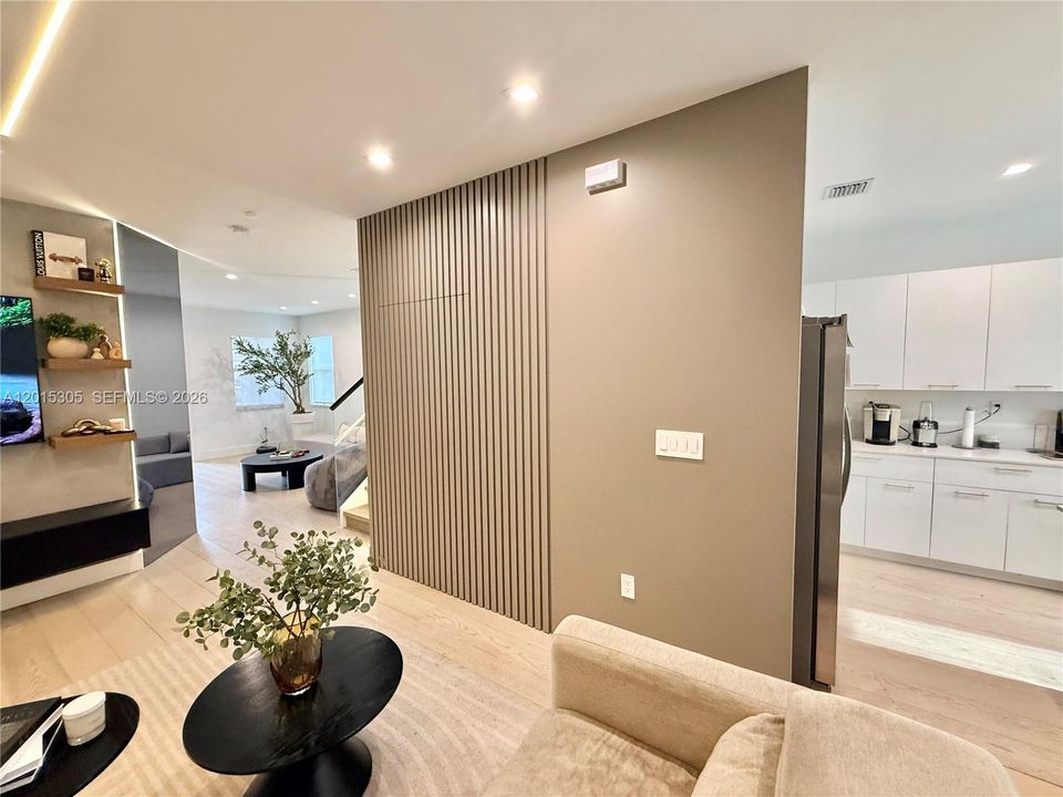 For Sale: $585,000 (3 beds, 2 baths, 1827 Square Feet)