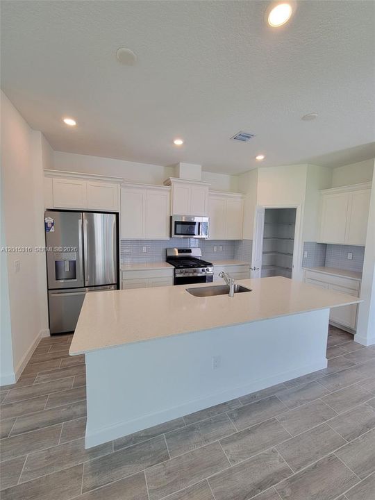 For Rent: $3,500 (3 beds, 2 baths, 0 Square Feet)