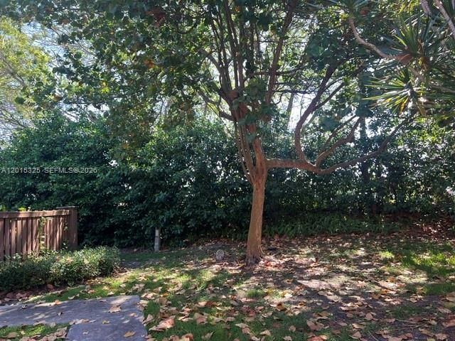 For Sale: $360,000 (2 beds, 2 baths, 1302 Square Feet)