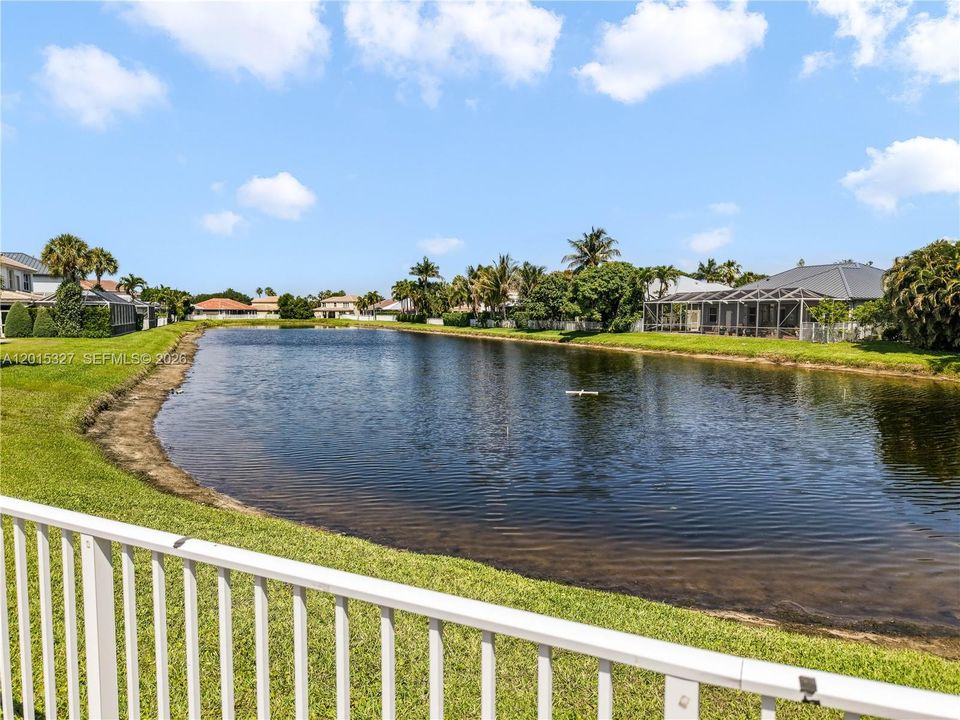 En Venta: $779,999 (4 camas, 2 baños, 2602 Pies cuadrados)