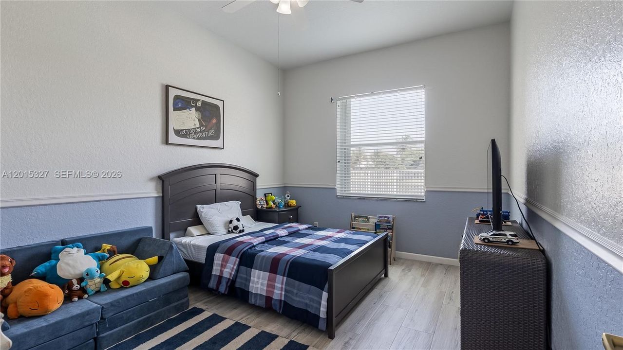 En Venta: $779,999 (4 camas, 2 baños, 2602 Pies cuadrados)