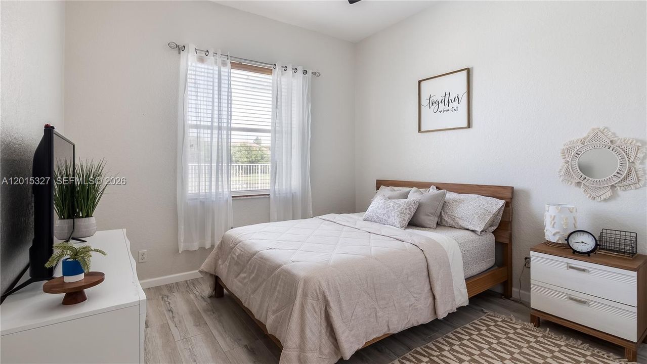 En Venta: $779,999 (4 camas, 2 baños, 2602 Pies cuadrados)