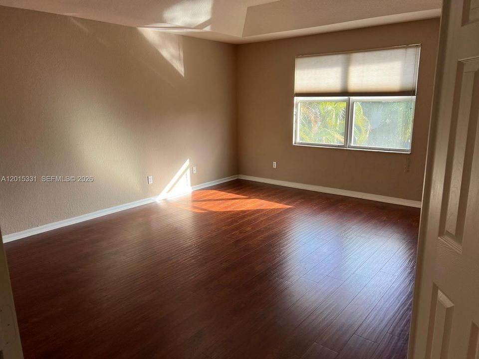 В аренду: $6,880 (5 спален, 4 ванн, 3041 Квадратных фут)