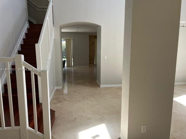 В аренду: $6,880 (5 спален, 4 ванн, 3041 Квадратных фут)
