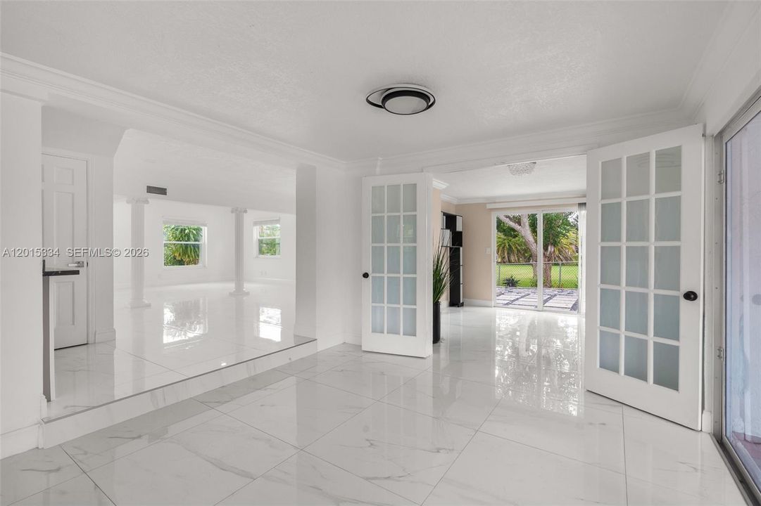 For Rent: $7,800 (4 beds, 3 baths, 3961 Square Feet)