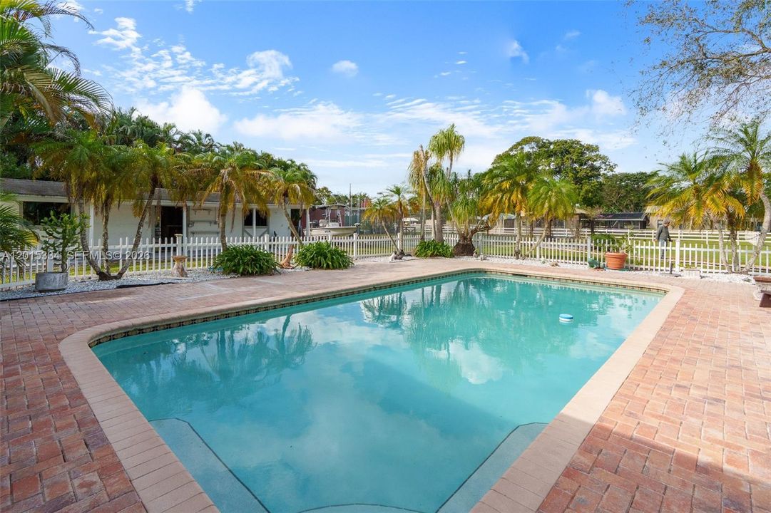 For Rent: $7,800 (4 beds, 3 baths, 3961 Square Feet)
