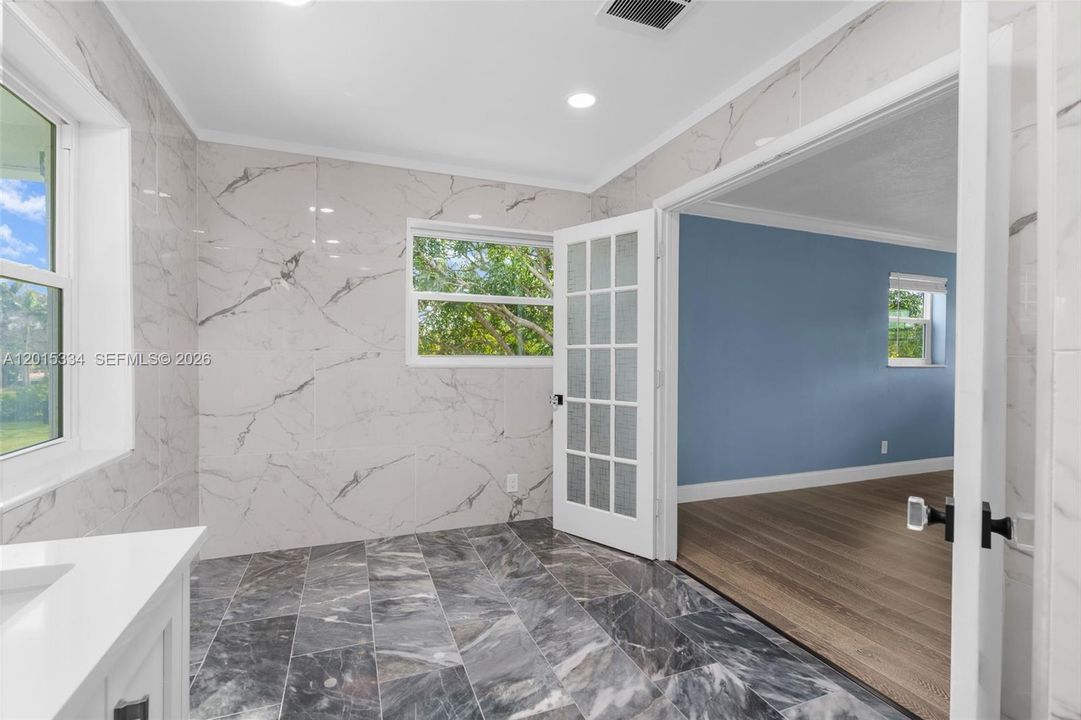 For Rent: $7,800 (4 beds, 3 baths, 3961 Square Feet)