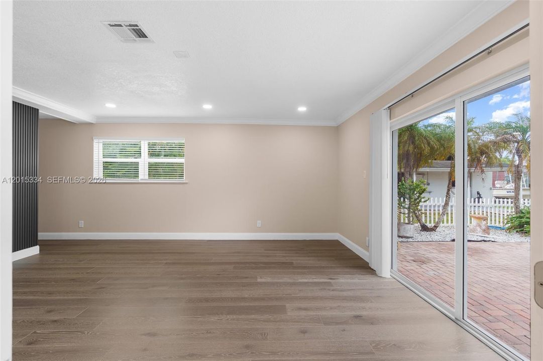 For Rent: $7,800 (4 beds, 3 baths, 3961 Square Feet)