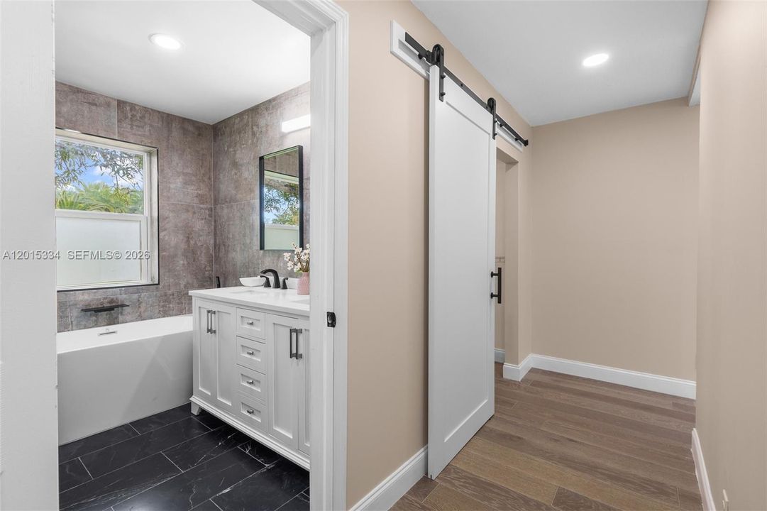For Rent: $7,800 (4 beds, 3 baths, 3961 Square Feet)