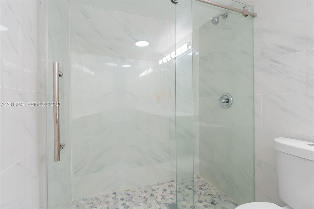For Rent: $7,800 (4 beds, 3 baths, 3961 Square Feet)