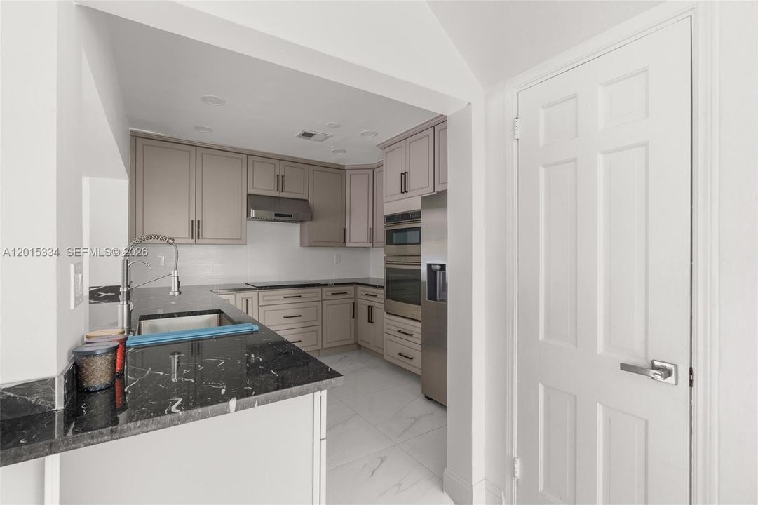 For Rent: $7,800 (4 beds, 3 baths, 3961 Square Feet)