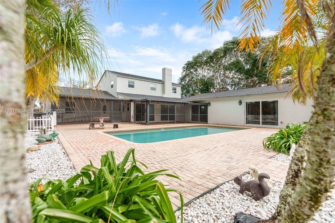 For Rent: $7,800 (4 beds, 3 baths, 3961 Square Feet)