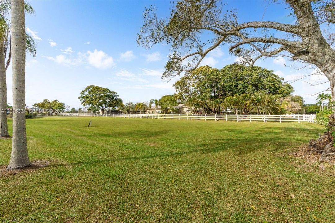 For Rent: $7,800 (4 beds, 3 baths, 3961 Square Feet)