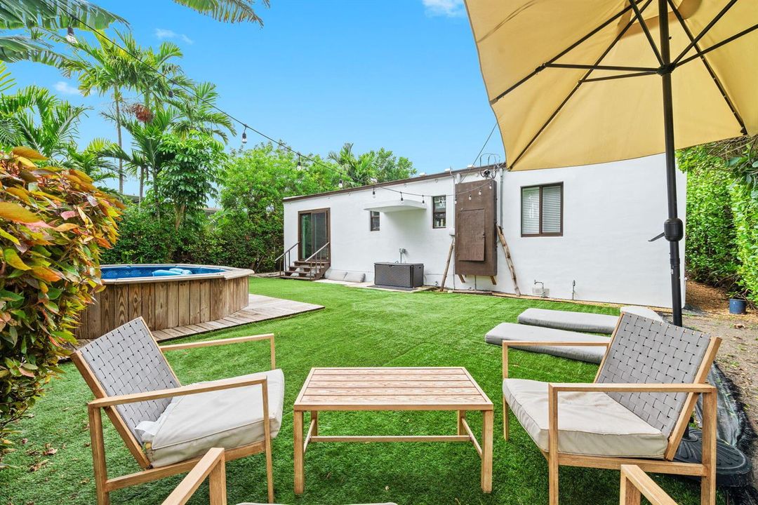 10-web-or-mls-2183-bay-dr
