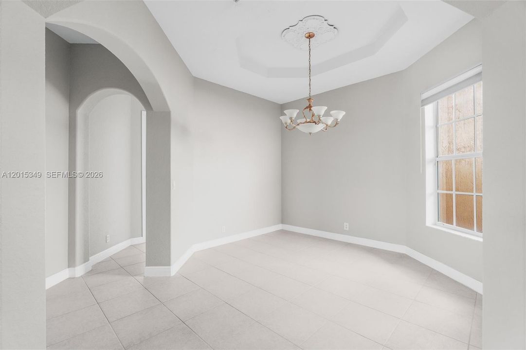 В аренду: $5,800 (5 спален, 3 ванн, 2670 Квадратных фут)
