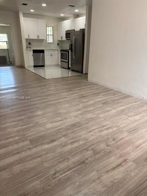 Active With Contract: $4,000 (5 beds, 3 baths, 1491 Square Feet)