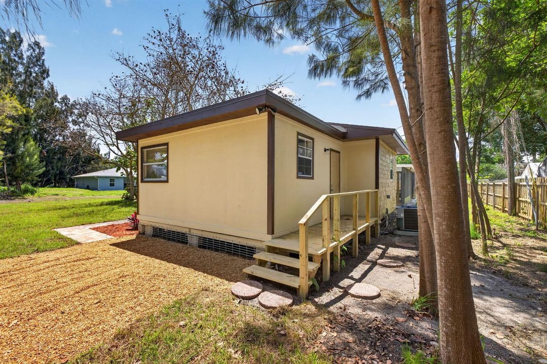 Side of Guest House